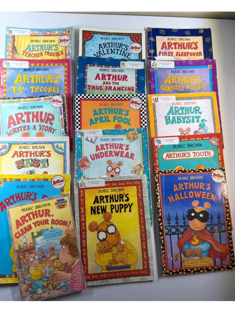Lot of 16 Vintage Arthur Childrens Books Marc Brown Paperback Bundle